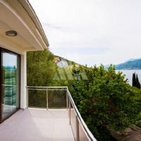 House in the suburbs in Montenegro, Tivat, Radovici, 245 sq.m.
