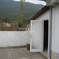 Дом в пригороде в Черногории, Херцег-Нови, 89 кв.м.