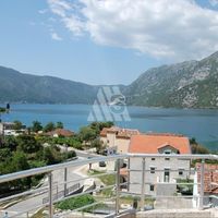Flat in the suburbs in Montenegro, Kotor, Risan, 130 sq.m.