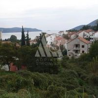 Земельный участок в большом городе в Черногории, Херцег-Нови