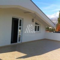 House in the suburbs in Montenegro, Bar, 270 sq.m.