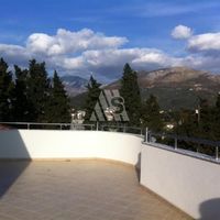 House in the suburbs in Montenegro, Bar, 270 sq.m.