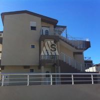 Дом в пригороде в Черногории, Бар, Добра Вода, 300 кв.м.