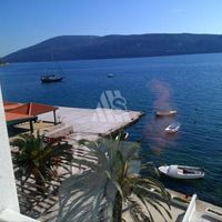 Rental house in the big city in Montenegro, Herceg Novi, Herceg-Novi, 180 sq.m.