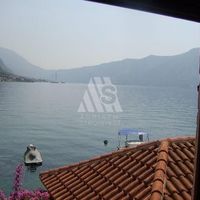 House in the suburbs in Montenegro, Kotor, Perast, 250 sq.m.