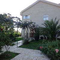 House in the suburbs in Montenegro, Bar, Utjeha, 270 sq.m.