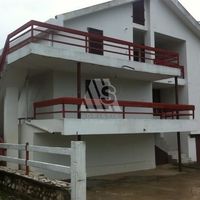 Доходный дом в пригороде в Черногории, Бар, Сутоморе, 280 кв.м.