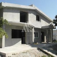 Дом в большом городе в Черногории, Бар, 250 кв.м.