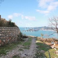 Земельный участок у озера в Черногории, Будва, Пржно