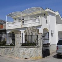 Дом в пригороде в Черногории, Бар, 200 кв.м.