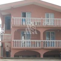 Доходный дом в пригороде в Черногории, Бар, Добра Вода, 300 кв.м.