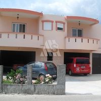 Дом в большом городе в Черногории, Бар, 214 кв.м.