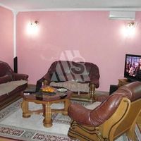 Дом в большом городе в Черногории, Бар, 214 кв.м.