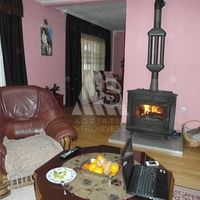 Дом в большом городе в Черногории, Бар, 214 кв.м.