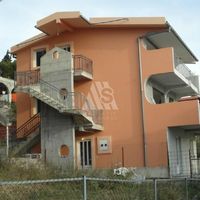 Дом в пригороде в Черногории, Бар, 300 кв.м.