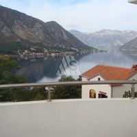 Квартира у озера в Черногории, Котор, 59 кв.м.