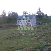 Земельный участок в горах в Черногории, Плужине