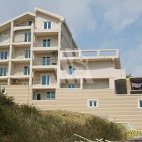 Flat in Montenegro, Herceg Novi, Herceg-Novi, 60 sq.m.