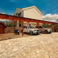 Дом в пригороде в Черногории, Тиват, Радовичи, 180 кв.м.