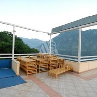 Отель (гостиница) в большом городе в Черногории, Котор, Пераст, 1630 кв.м.