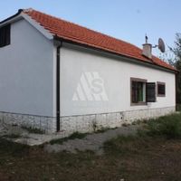 House by the lake in Montenegro, Danilovgrad, 140 sq.m.