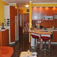 Квартира в большом городе в Черногории, Будва, 80 кв.м.