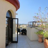 Flat in Republic of Cyprus, Eparchia Pafou, 195 sq.m.