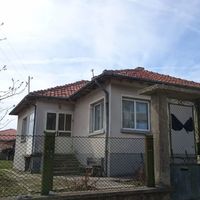 Дом в деревне, в пригороде в Болгарии, 90 кв.м.