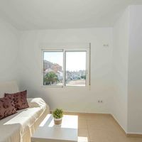 Дом на спа-курорте, у озера, у моря в Испании, Валенсия, Торревьеха, 65 кв.м.