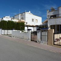 Дом на спа-курорте, у озера, в пригороде, у моря в Испании, Валенсия, Ла-Марина, 90 кв.м.