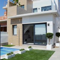 Chalet at the spa resort, by the lake, in the suburbs, at the seaside in Spain, Comunitat Valenciana, Pilar de la Horadada, 100 sq.m.