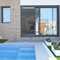Chalet at the spa resort, by the lake, in the suburbs, at the seaside in Spain, Comunitat Valenciana, Pilar de la Horadada, 100 sq.m.