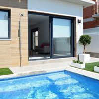 Chalet at the spa resort, by the lake, in the suburbs, at the seaside in Spain, Comunitat Valenciana, Pilar de la Horadada, 100 sq.m.