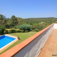 Дом в горах в Испании, Каталония, Жирона, 367 кв.м.