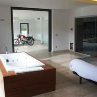 Дом в горах в Испании, Каталония, Жирона, 520 кв.м.