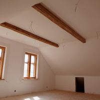 Дом у озера, в пригороде в Латвии, Кулдигский район, Кулдига, 576 кв.м.