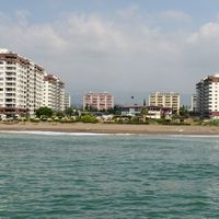 Апартаменты в большом городе, у моря в Турции, Мерсин, 115 кв.м.