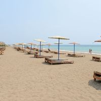 Апартаменты в большом городе, у моря в Турции, Мерсин, 115 кв.м.