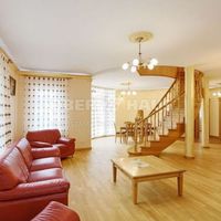 Дом у озера, в пригороде в Латвии, Рига, Бурчардумуиза, 255 кв.м.