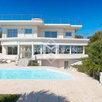 Villa in France, Antibes, 300 sq.m.