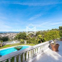 Villa in France, Cannes, 267 sq.m.
