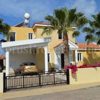 Villa at the seaside in Republic of Cyprus, Eparchia Pafou, 140 sq.m.