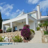 Villa in the suburbs in Republic of Cyprus, Eparchia Pafou, 200 sq.m.