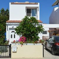Villa in the suburbs, at the seaside in Republic of Cyprus, Eparchia Pafou, 125 sq.m.