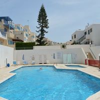 Apartment in the suburbs, at the seaside in Republic of Cyprus, Eparchia Pafou, 80 sq.m.