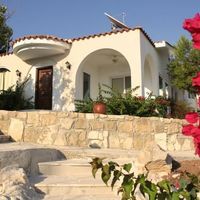 Villa in the mountains, in the suburbs in Republic of Cyprus, Eparchia Pafou, 190 sq.m.