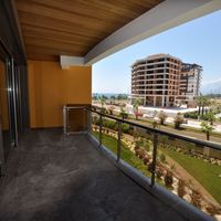 Apartment at the seaside in Turkey, Antalya, 135 sq.m.