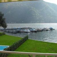 Вилла у озера, в пригороде в Швейцарии, Тичино, 320 кв.м.
