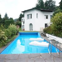 Villa by the lake, in the suburbs in Switzerland, Ticino, 340 sq.m.