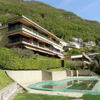 Apartment by the lake in Switzerland, Ticino, 166 sq.m.